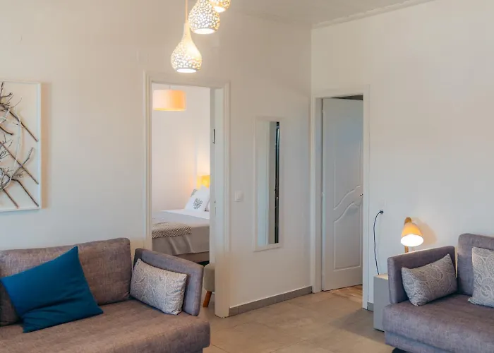 Апартаменты Erifili Фарос