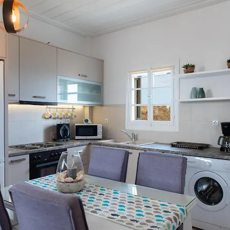 Erifili Apartment *